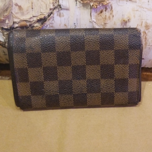 Authentic Louis Vuitton demier wallet - Picture 2 of 8